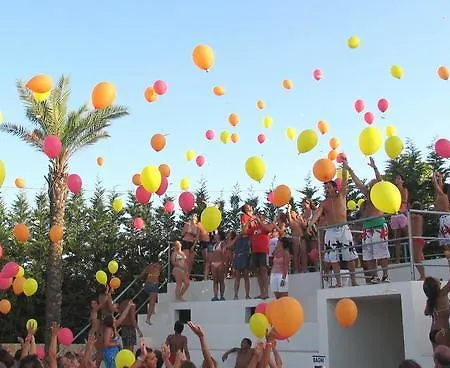 Ξενοδοχείο Petraria & 4*